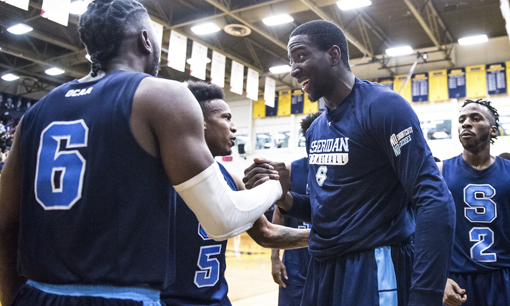 Men's basketball earn hard-fought victory over Niagara