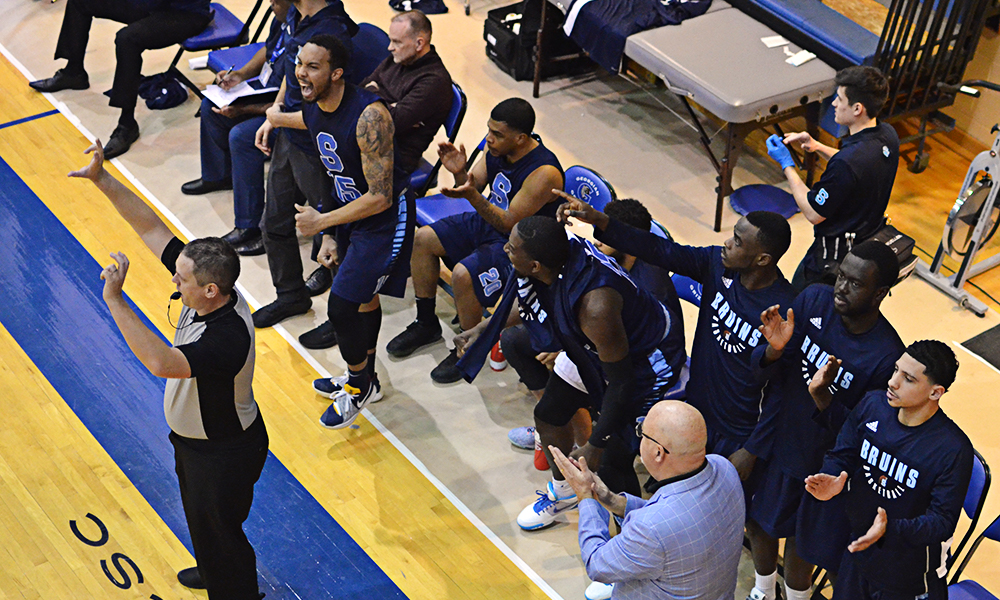Stifling defence powers men's basketball into OCAA title game