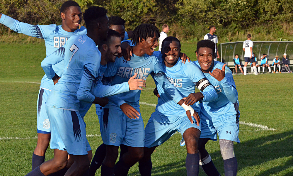 Trio of second half goals lifts men's soccer past UTM
