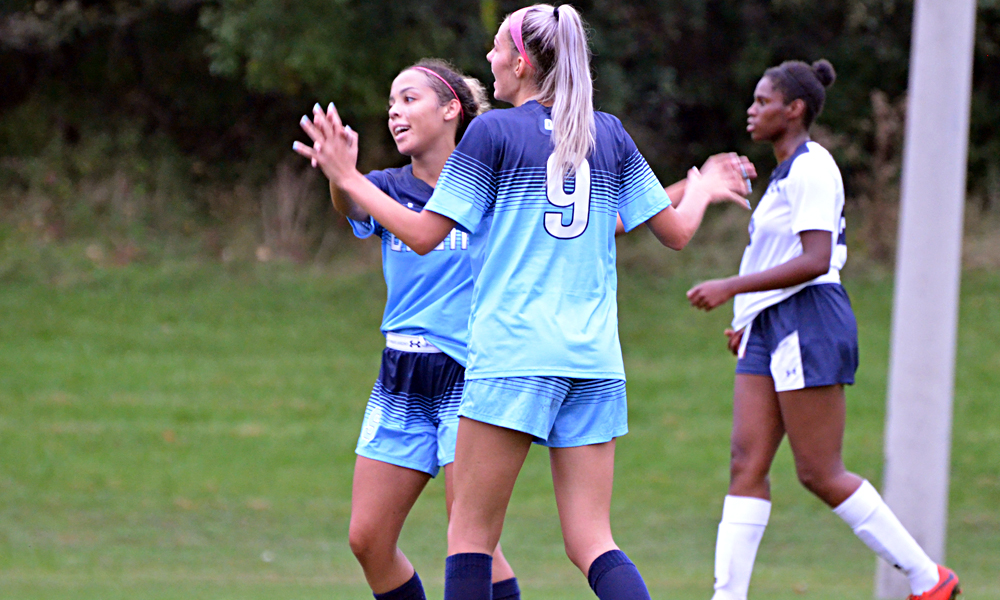 Late goal gives women's soccer win over UTM
